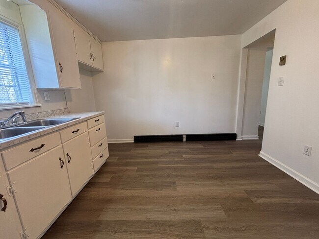 Building Photo - Idlewild Property