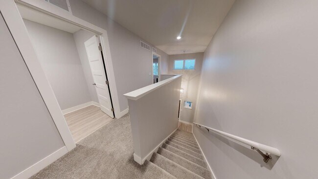 Building Photo - Bluebell | Two Bedroom - Basement Walkout