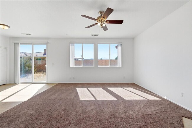 Building Photo - 4 Bed / 2.5 Bath Home at Talavera!