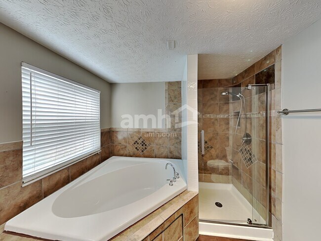 Building Photo - 595 Tall Oaks Dr
