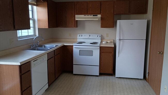 Building Photo - 3050 Colony Ln