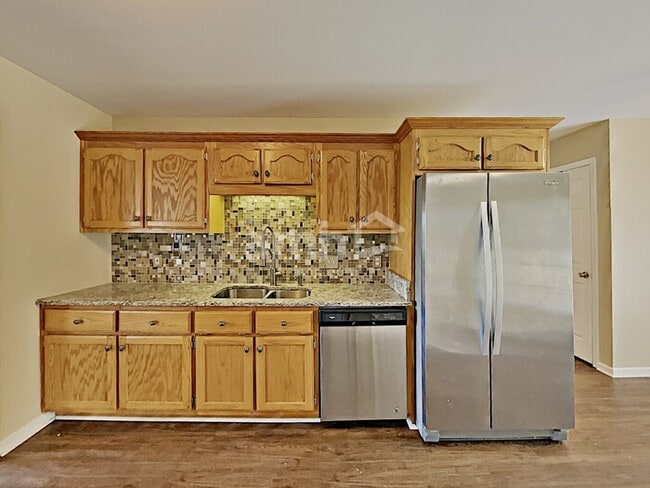 Building Photo - 156 Brightstar Ct