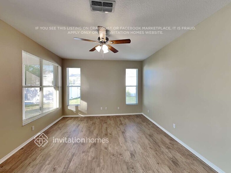 Building Photo - 135 41st Cir E