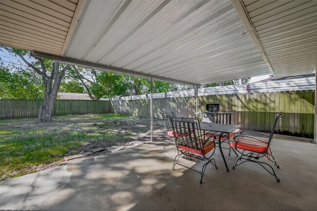 Building Photo - 4045 Osby Dr