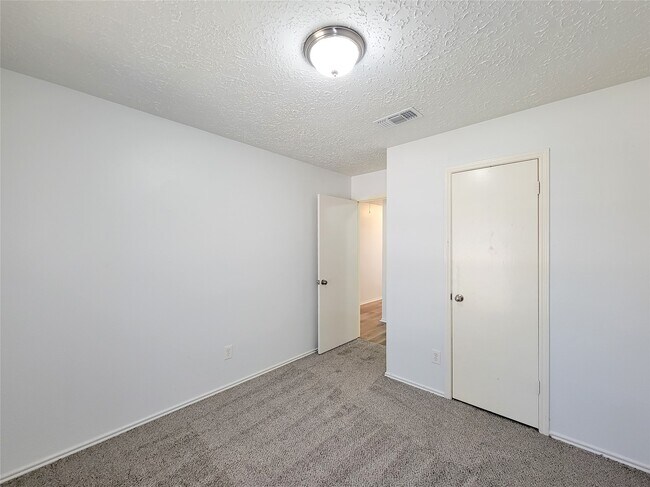 Building Photo - 8514 Opalwood Ct