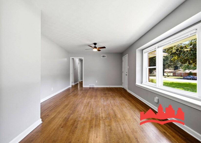Building Photo - 516 Parkdale Dr