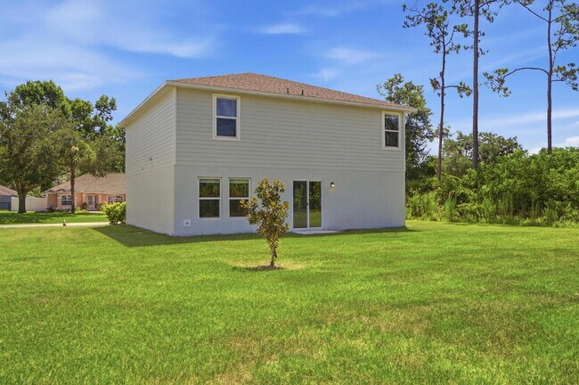 Building Photo - CENTRALLY LOCATED