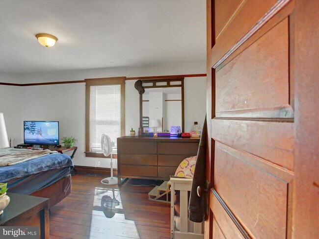 Building Photo - 7960 Mentzer Gap Rd