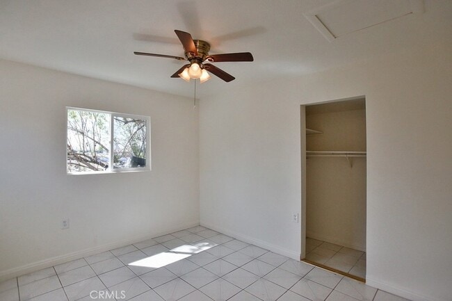 Building Photo - 607 Camulos St