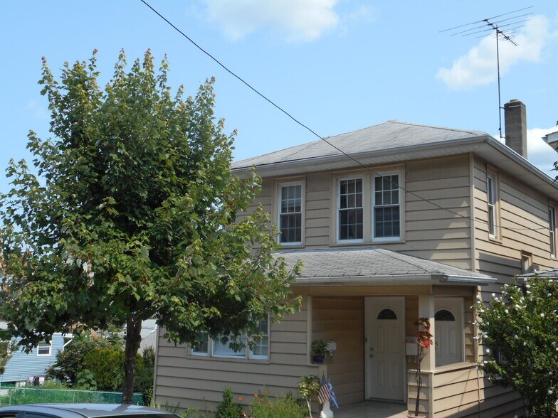 Building Photo - 46 Mountainside Ter