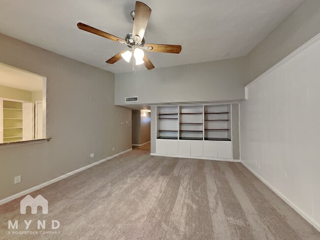 Building Photo - 5033 Amhurst Ln