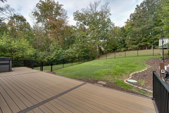 Building Photo - Move-In Ready Luxury in Island Point Estates