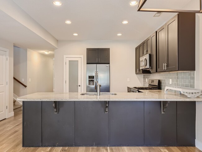 Building Photo - COMING IN  May!!!!!!  Spacious 4 Bedroom, ...