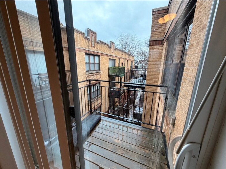 Building Photo - 4228 N Whipple St