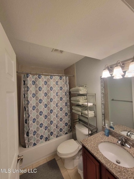 Building Photo - 1282 Beach Blvd