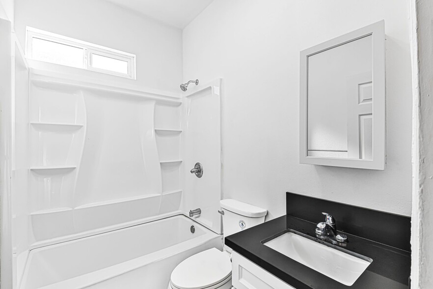 Building Photo - 1503 S Shenandoah St