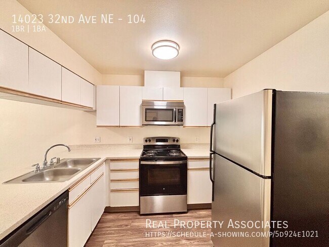 Building Photo - 14023 32nd Ave NE