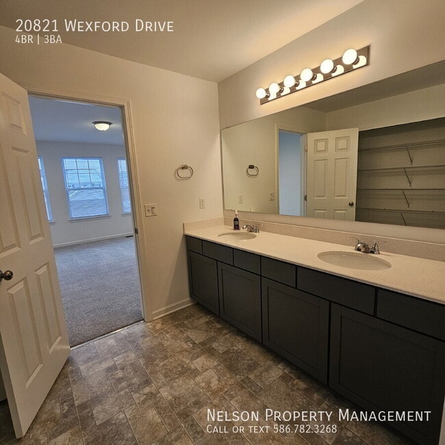 Building Photo - 20821 Wexford Dr