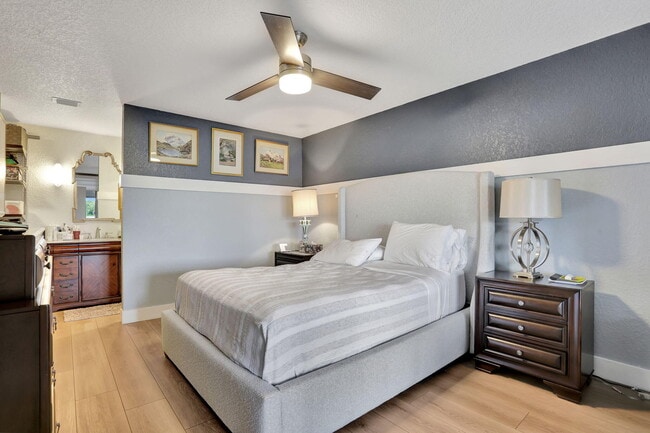 Building Photo - 2850 Carambola Cir S