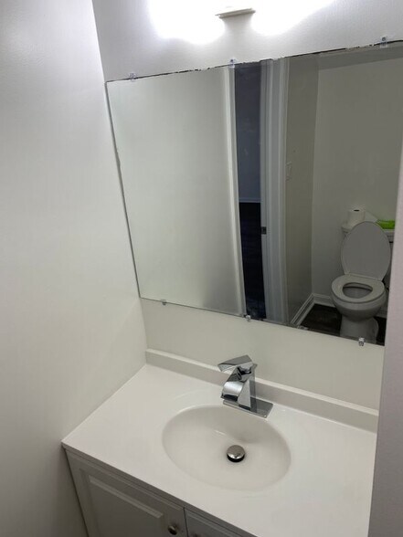Building Photo - 13223 Black Walnut Ct