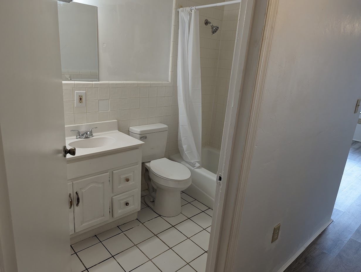 Building Photo - 3600 SW 23rd St