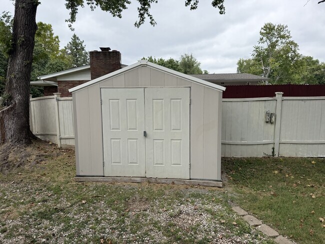 Building Photo - 8747 Kathy Ct