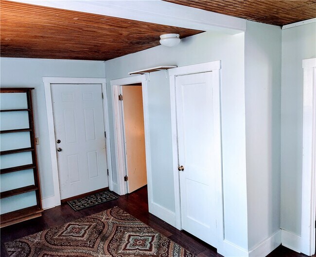 Building Photo - 14894 Trammel Mountain Rd