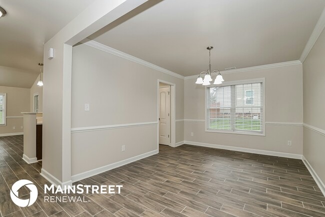 Building Photo - 8 Trotters Run