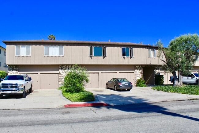 Primary Photo - 121 Paseo De La Concha