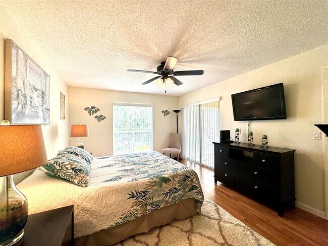 Building Photo - 4409 Longmeadow