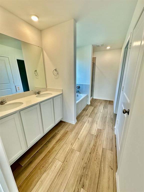 Building Photo - 4104 Home Pl Rd