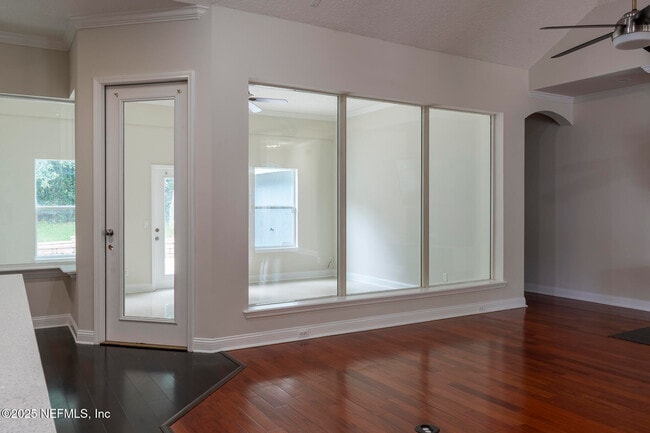 Building Photo - 10064 Ecton Ln