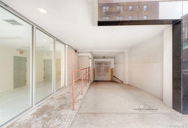 Building Photo - 95-08 65th Rd