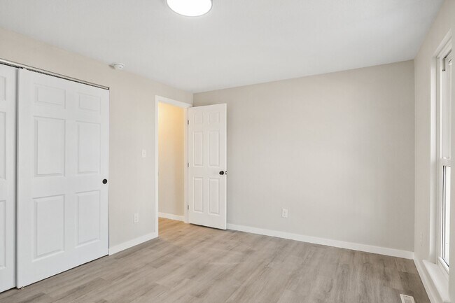 Building Photo - 2418 Pattison Ave