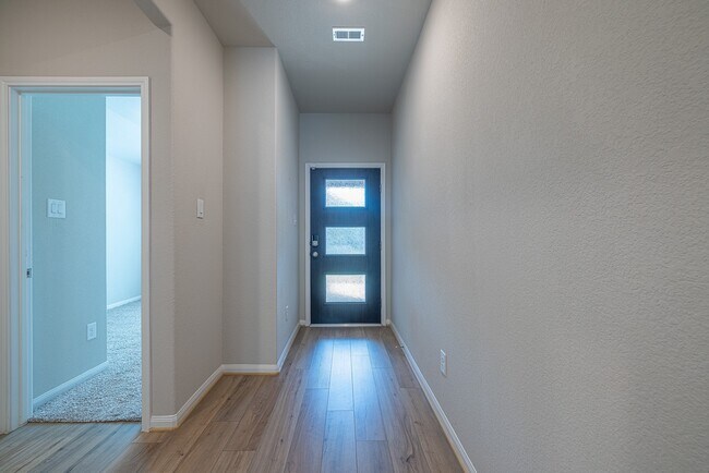 Building Photo - 17705 Hanson Ridge Dr