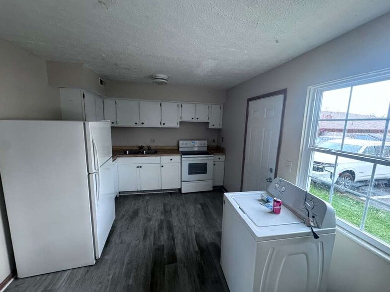 Building Photo - 2666 Sawbury Blvd