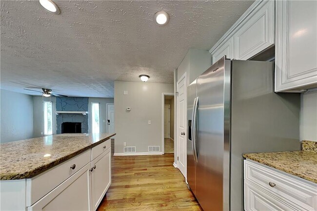 Building Photo - 4414 Treeline Way