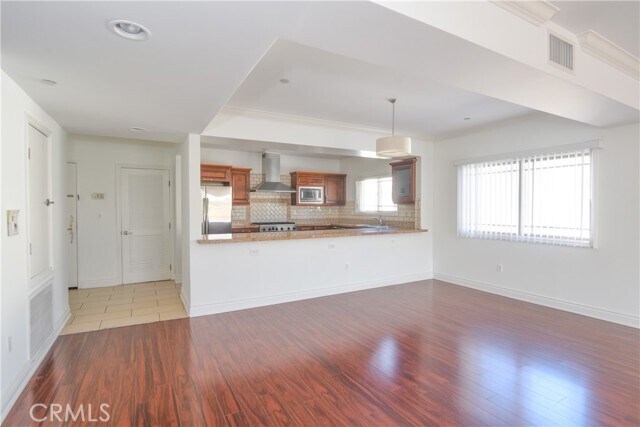 Building Photo - 11848 Kiowa Ave