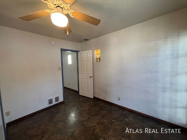 Building Photo - Must See One Bedroom with move in special ...