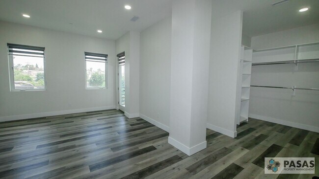 Building Photo - Newly Built Solar-Powered Home!