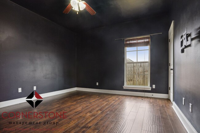 Building Photo - Cozy Cottage in the Heart of Gonzales!