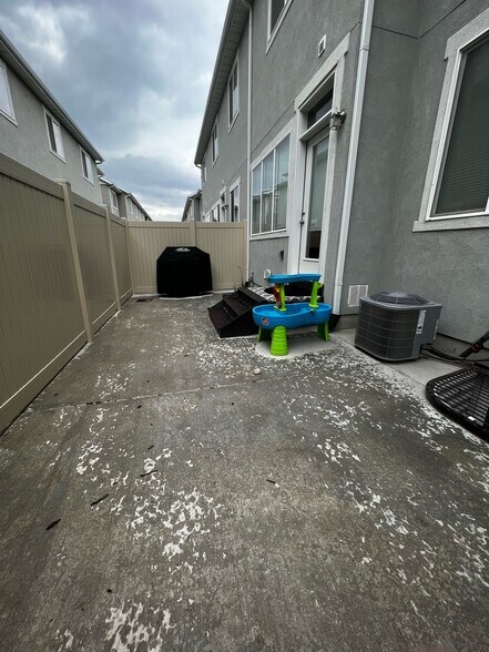 Back patio - 15202 S Tack Way
