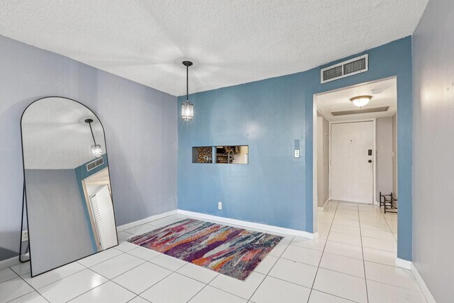 Building Photo - 6500 Cypress Rd