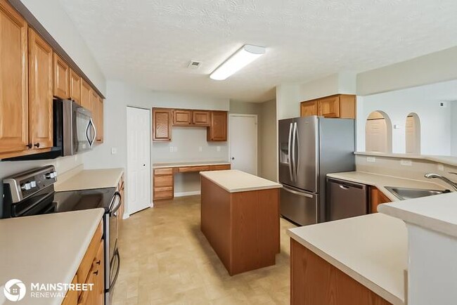 Building Photo - 4892 Grimm Dr, Lockbourne, OH 43137