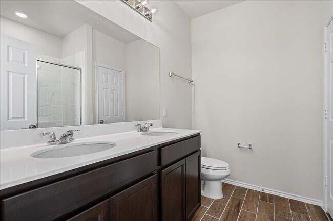 Building Photo - 408 Kapok St