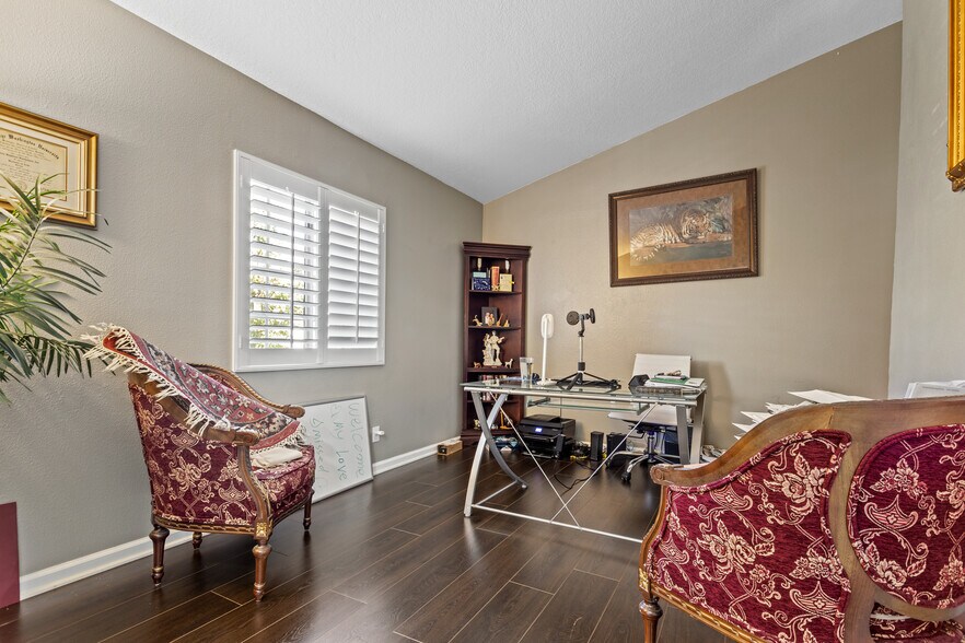 Building Photo - 4386 Willow Glen St