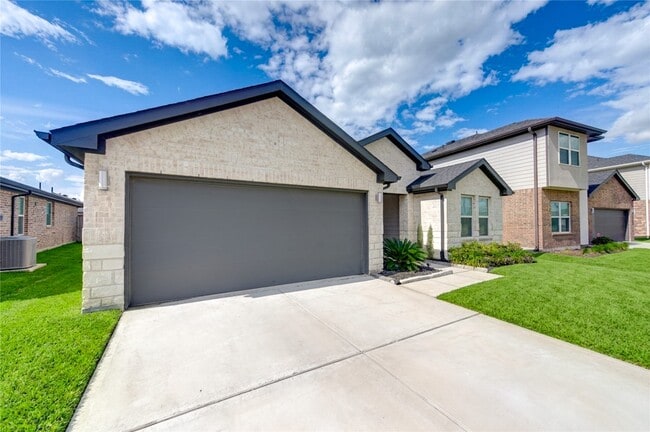 Building Photo - 29910 Ousel Falls Ln