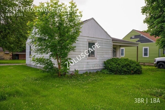 Building Photo - 2312 N Rosewood Ave