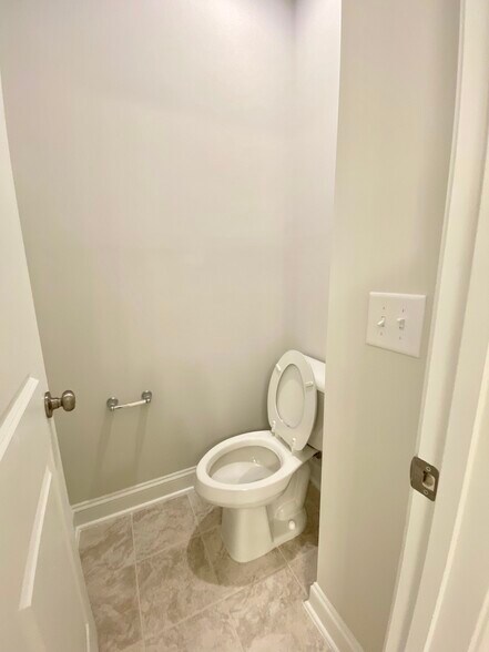 Building Photo - 2843 Macbeth Ln