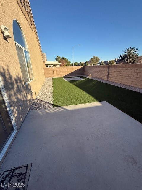 Building Photo - 5123 Morning Splash Ave